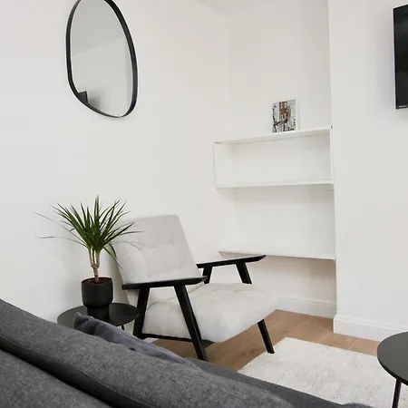 Apartament Cosy Two Bed In St Pauls Sleeps 4 *