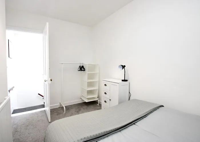 Cosy Two Bed In St Pauls Sleeps 4 * Bristol